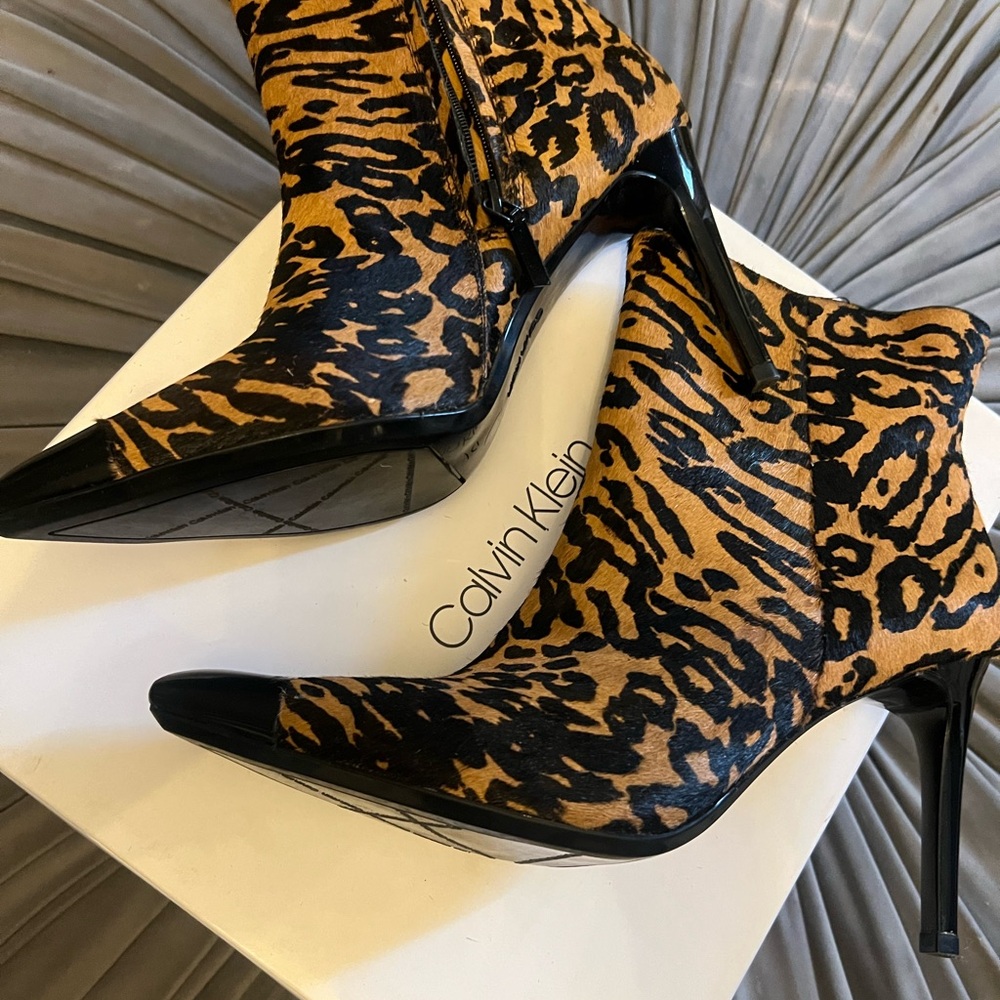 Calvin Klein Women's Animal Print Heeled Boots - Black and Brown